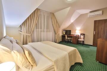 Фото номера Апартаменты с балконом и видом на сад Отель Hotel Kantoria г. Тарнув 2