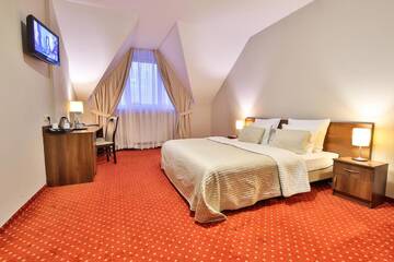Фото номера Номер Делюкс с кроватью размера «king-size» Отель Hotel Kantoria г. Тарнув 5
