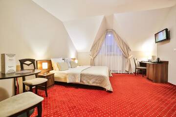 Фото номера Номер Делюкс с кроватью размера «king-size» Отель Hotel Kantoria г. Тарнув 4